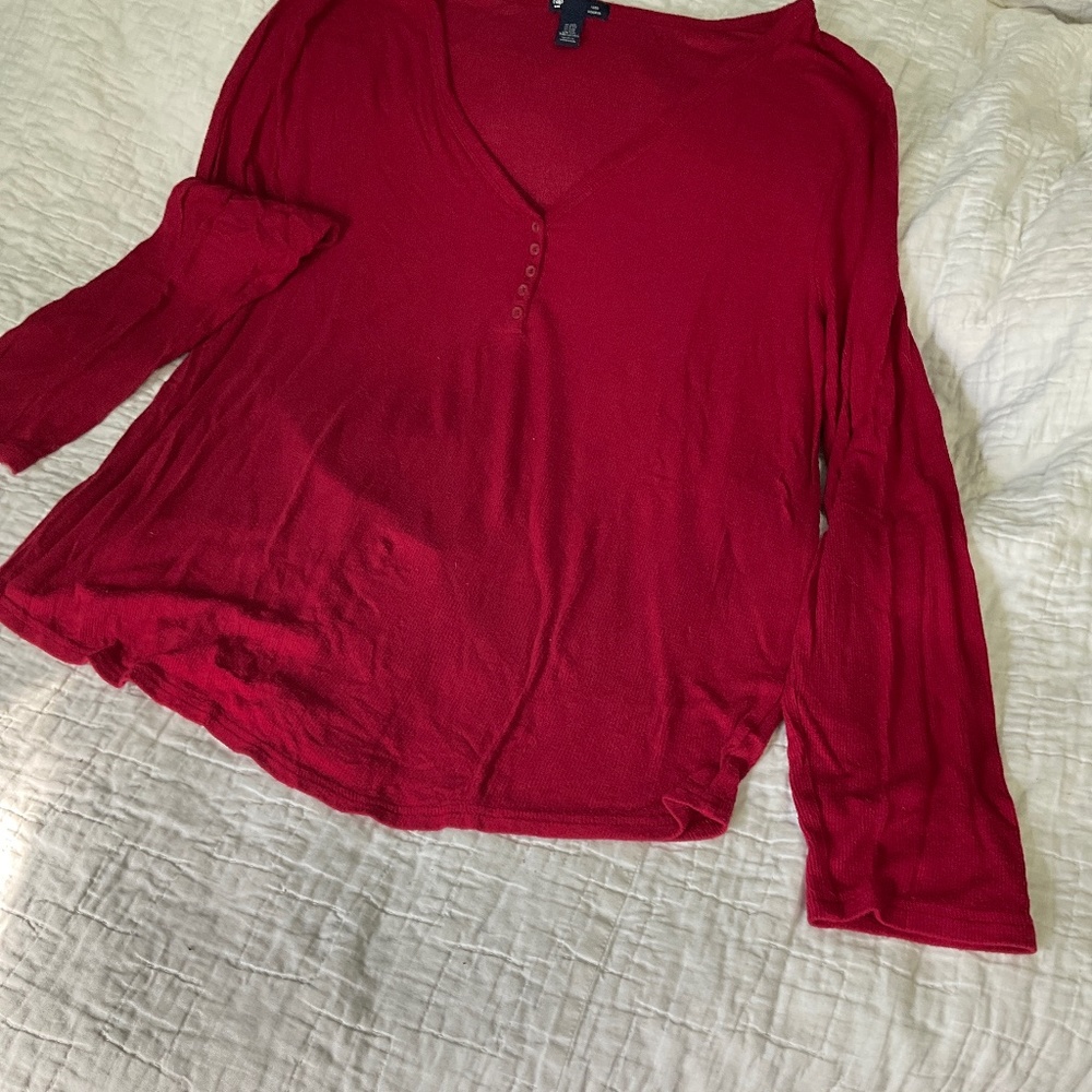 The Gap long sleeve, Vee neck sweater.   W237
